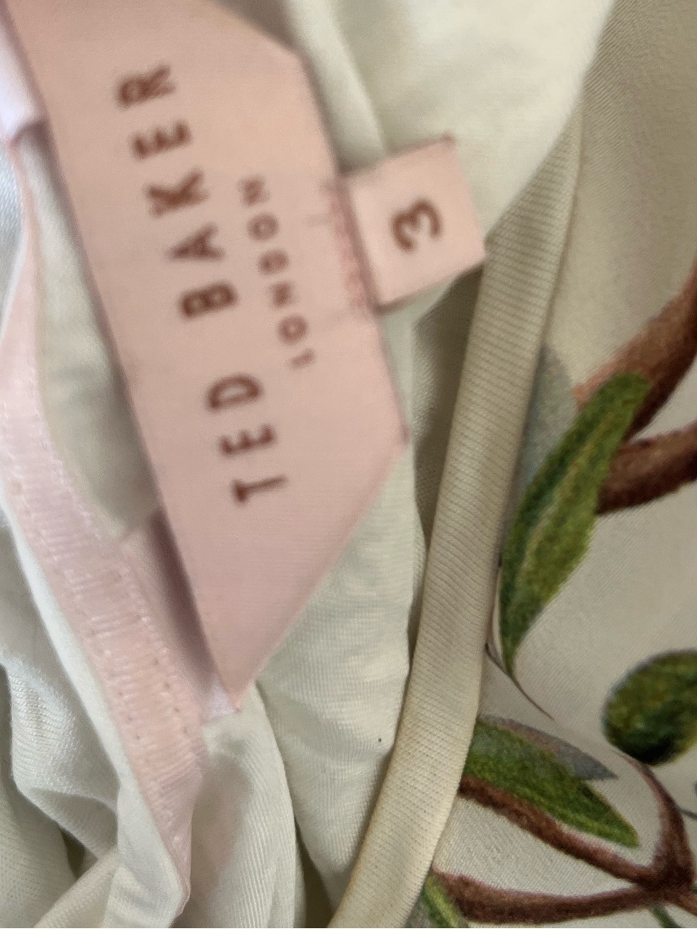 Ted Baker Cream Floral & Hummingbird Print Top size 3 - Picture 3 of 3